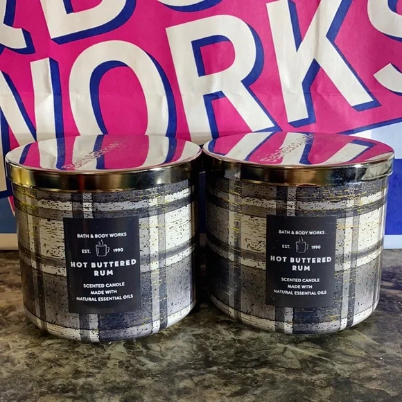 Bath & Body Works 3-Wick candles Hot buttered rum - Picture 3 of 6